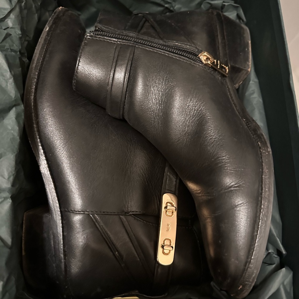 Coach boots